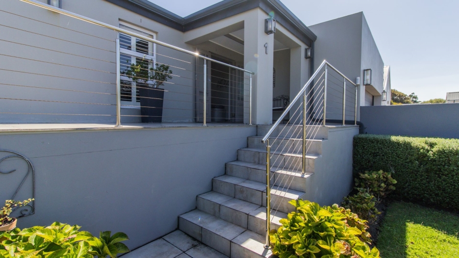 4 Bedroom Property for Sale in Onrus Western Cape
